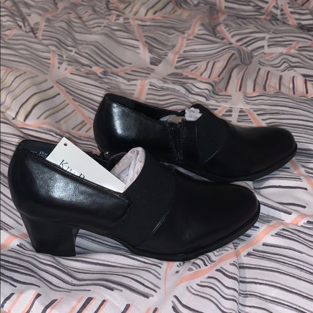 BRAND NEW Kim Rodgers Booties